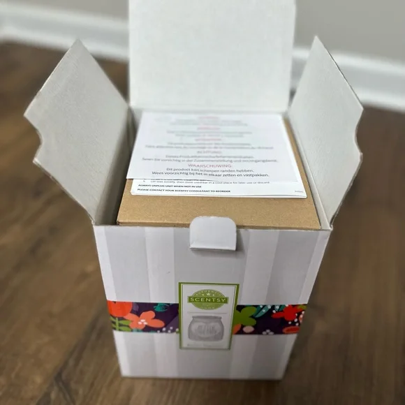 Better Together Scentsy Warmer - Picture 3 of 11